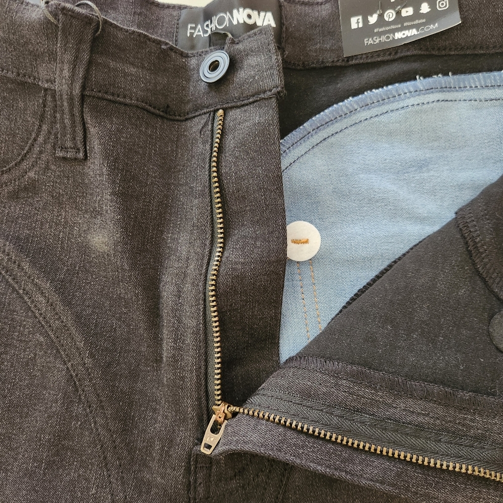 Stylish Blue and Black Women's Jeans - Picture 12 of 16